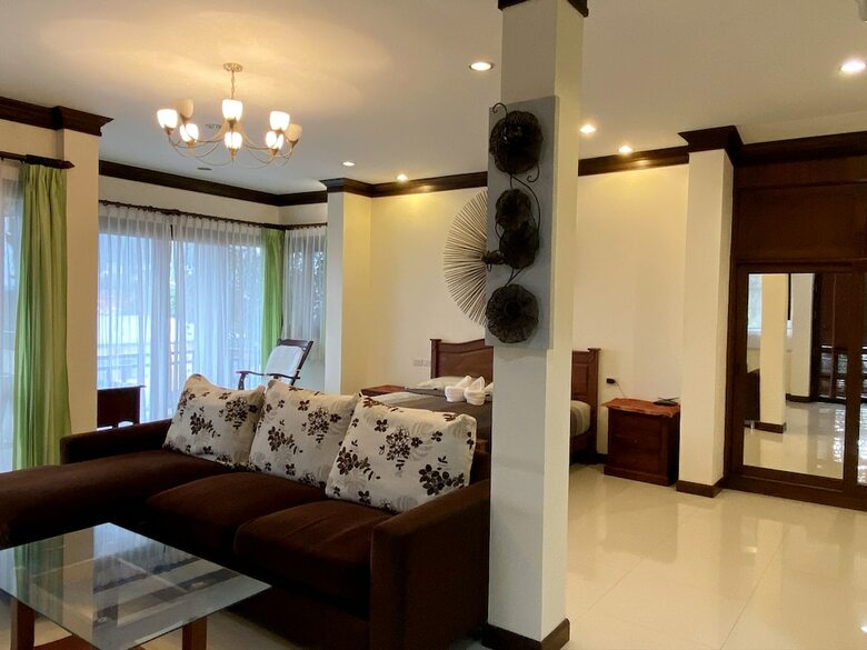 Hotel Baan Poon Baan Sabai