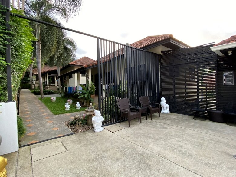 Hotel Baan Poon Baan Sabai