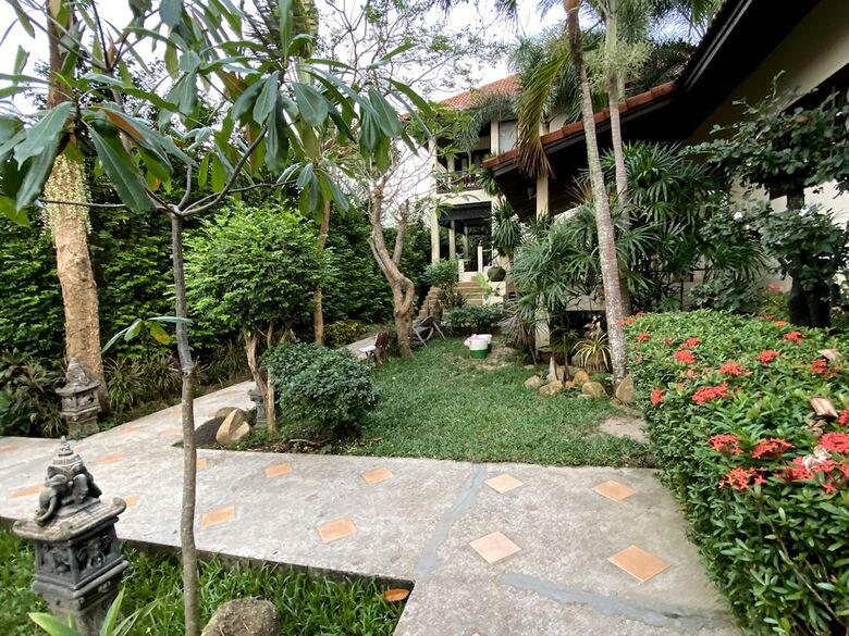 Hotel Baan Poon Baan Sabai