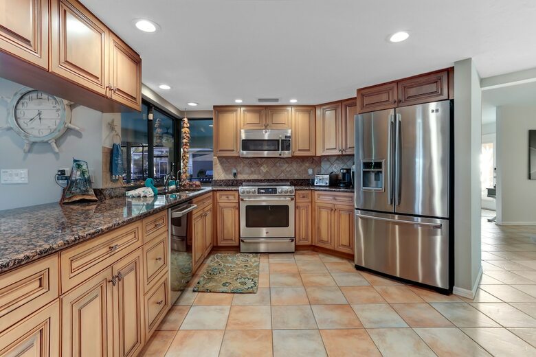 Boatabella - A Vibrant Coastal Retreat