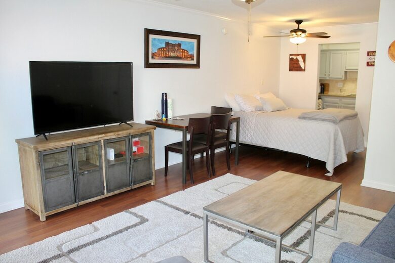 Apartamento Excellent Location! On Campus Studio Sleeps 4