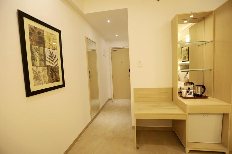 Hotel Shourya Residency