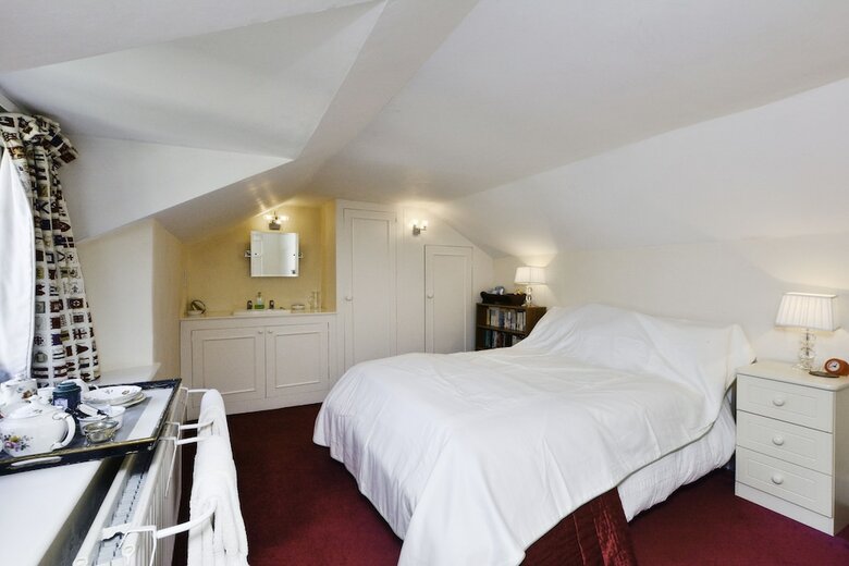 Bed & Breakfast The Old School
