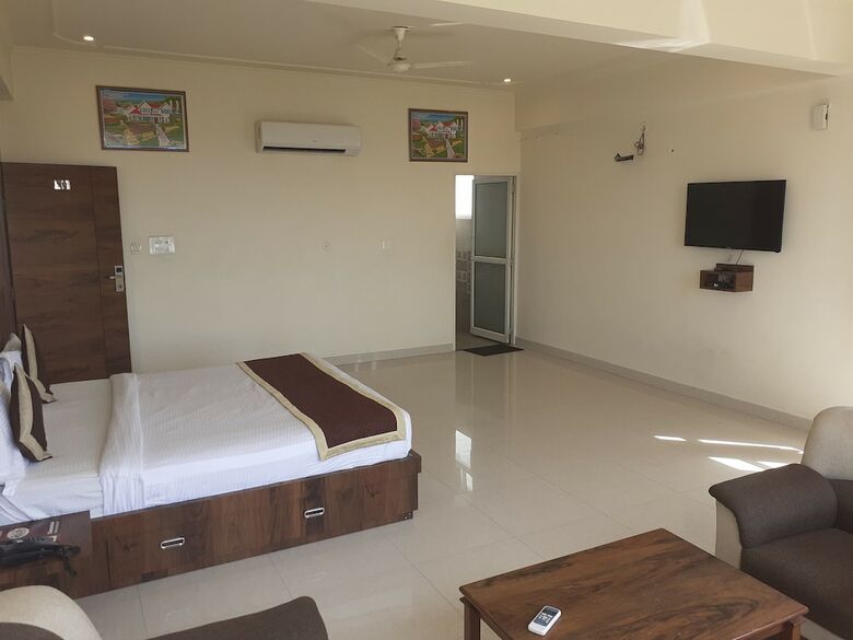 Hotel Shiv Palace