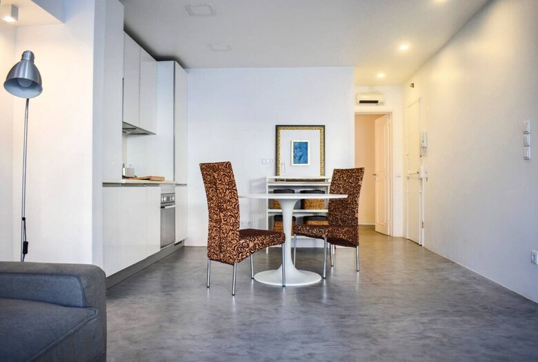 Apartamentos Modern Bright Open Plan Living In Trendy Lisbon