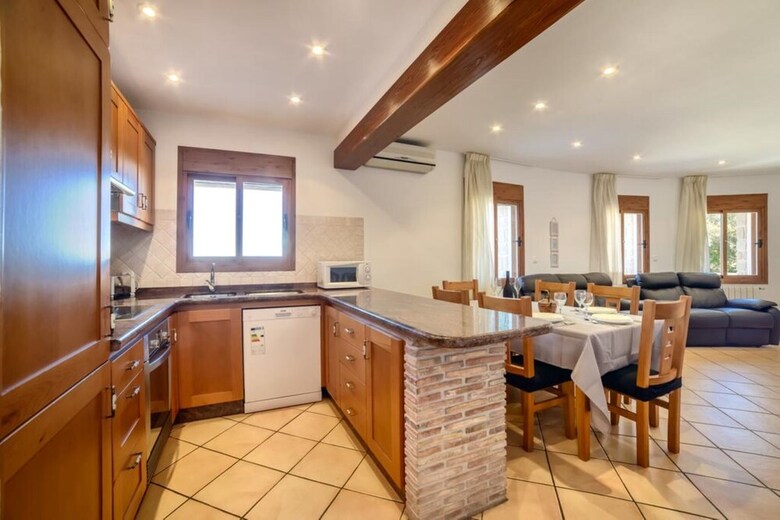 Villa - 7 Bedrooms With Pool And Wifi - 106439