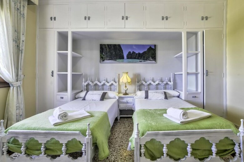 Villa - 4 Bedrooms With Pool And Wifi - 107481
