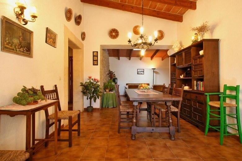 Villa - 4 Bedrooms With Pool - 103228