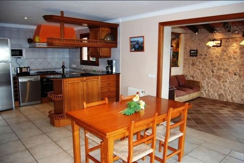 Villa - 5 Bedrooms With Pool And Wifi - 103975