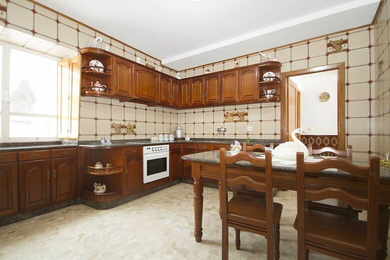 Villa House - 5 Bedrooms With Sea Views - 107775