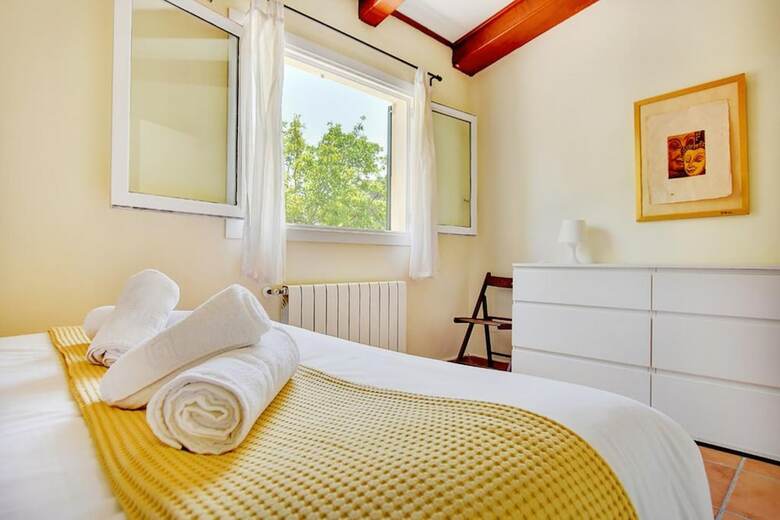 Villa - 4 Bedrooms With Pool And Wifi - 107898