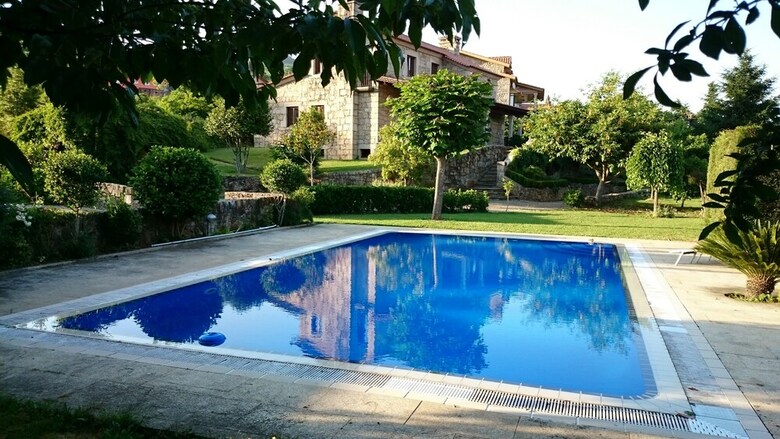 Villa - 4 Bedrooms With Pool - 107949