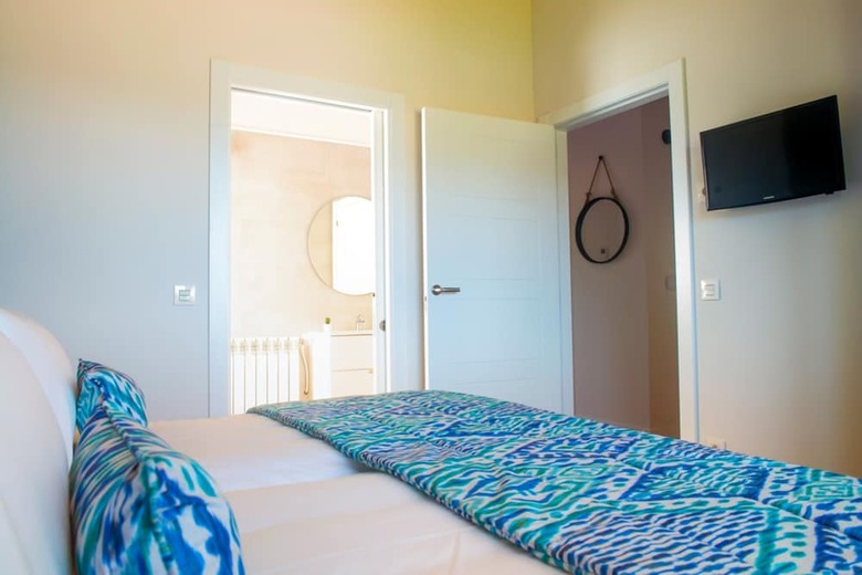 Villa - 2 Bedrooms With Pool And Wifi - 107948