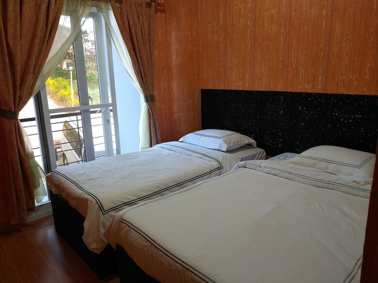 Hotel Pinewoods Gusest House