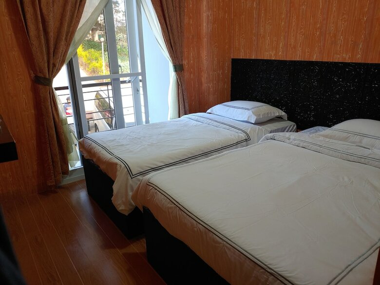 Hotel Pinewoods Gusest House