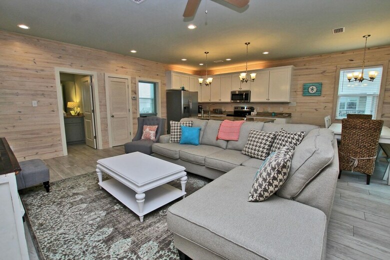 Nautical Breeze At Romeo Beach By Youngs Suncoast