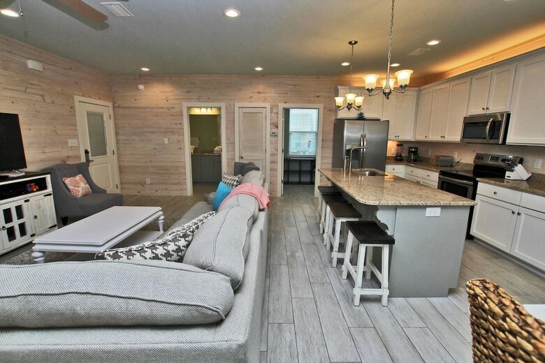 Nautical Breeze At Romeo Beach By Youngs Suncoast