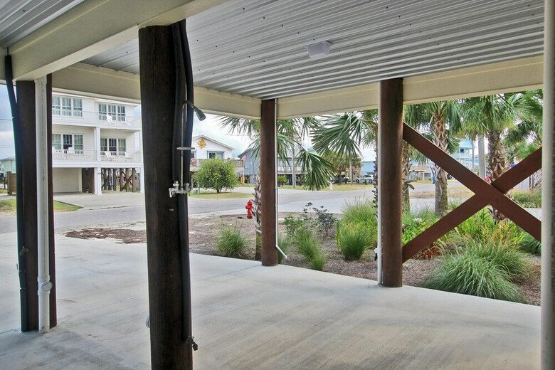 Nautical Breeze At Romeo Beach By Youngs Suncoast