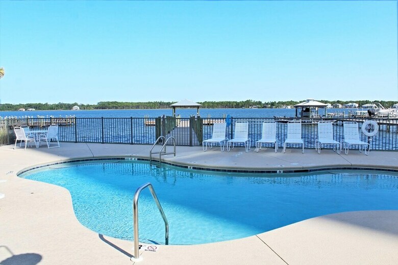 Little Lagoon Cottages Unit D By Youngs Suncoast