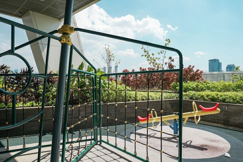 Tranquil And Well Appointed Studio Apartment At Menteng Park