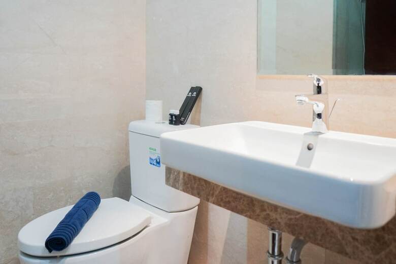 Minimalist And Homey Studio Menteng Park Apartment