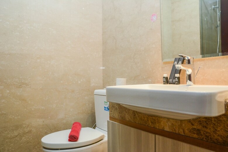 Minimalist And Comfy Studio At Menteng Park Apartment