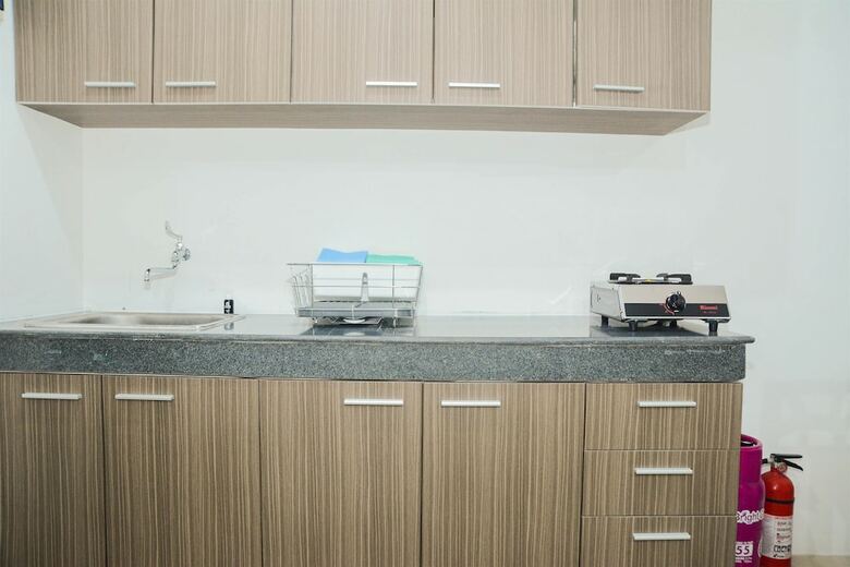 Convenient 2br Apartment At Pasar Baru Mansion