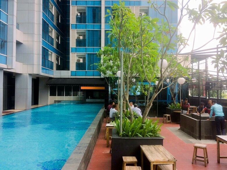 Best Price Studio At Tamansari The Hive Apartment