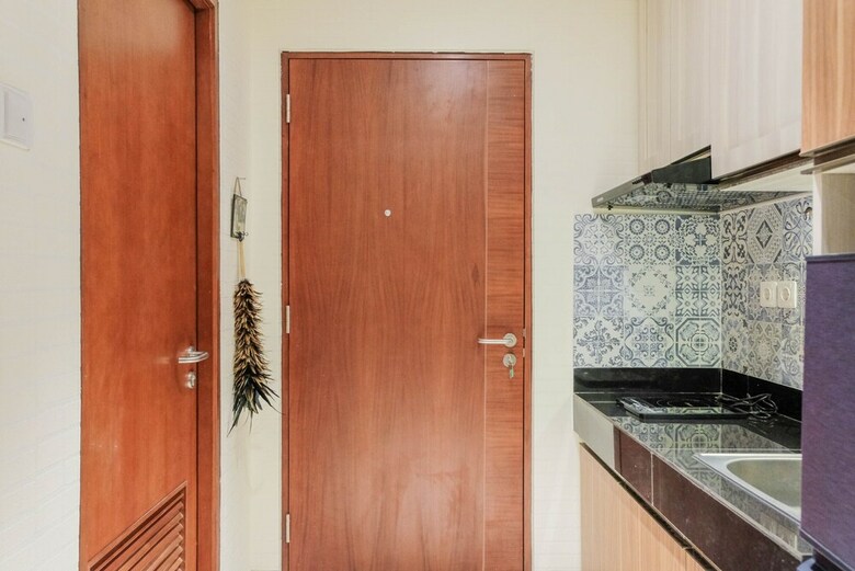 Stylish And Convenient Studio Roseville Apartment
