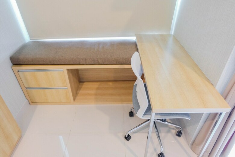Elegant And Trendy Studio Roseville Apartment