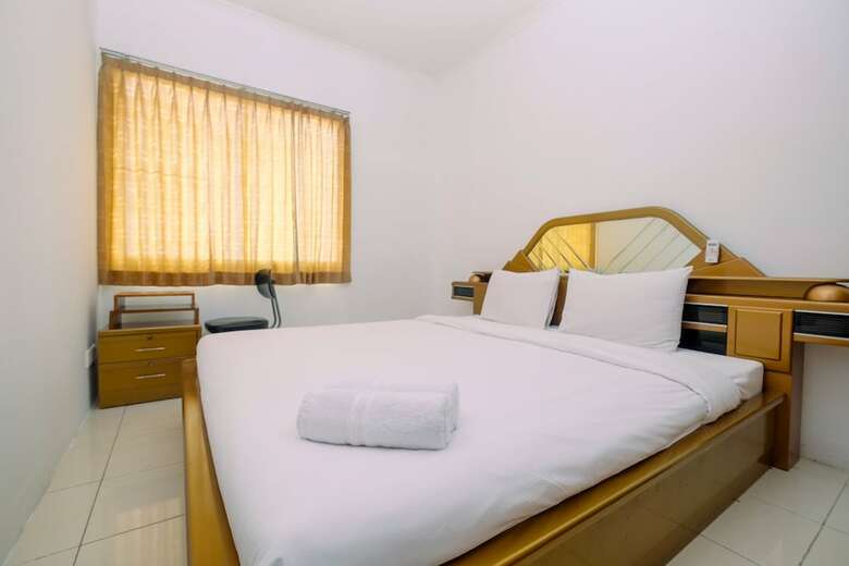 Comfy And Good Location 2br Mediterania Marina Apartment
