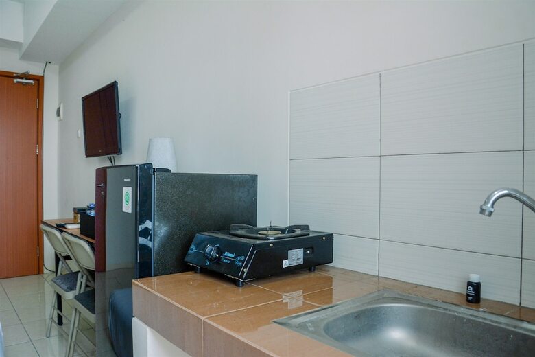 Cozy Studio Apartment At Margonda Residence 4