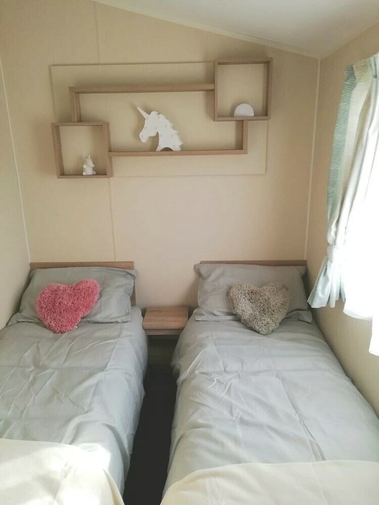 Cabana 8 Birth Luxury Caravan On Coastfields Holiday Pk