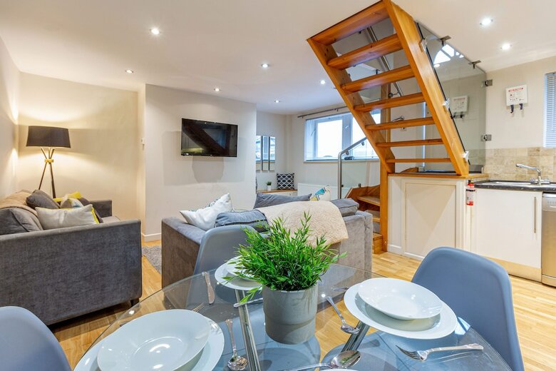 2 Bedroom Apartment Norfolk Square Guest Homes