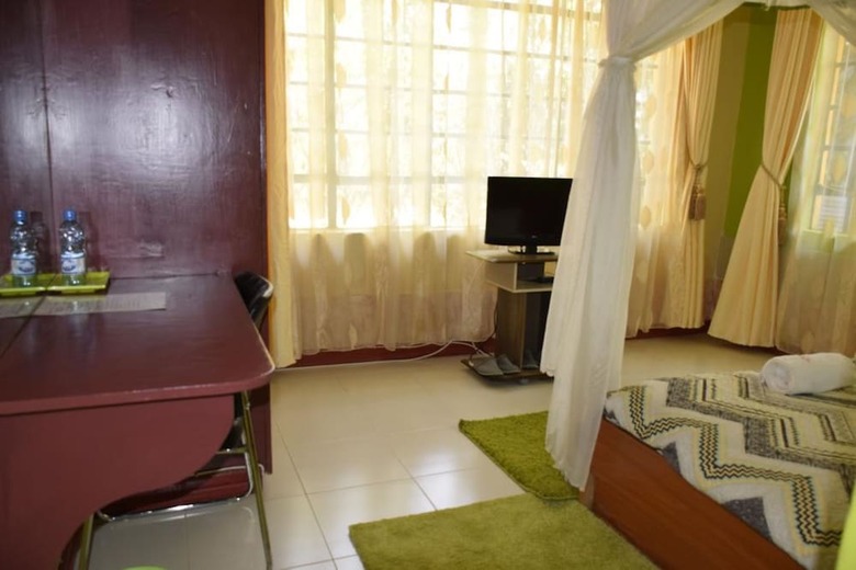 Bed & Breakfast Yaris Guest House