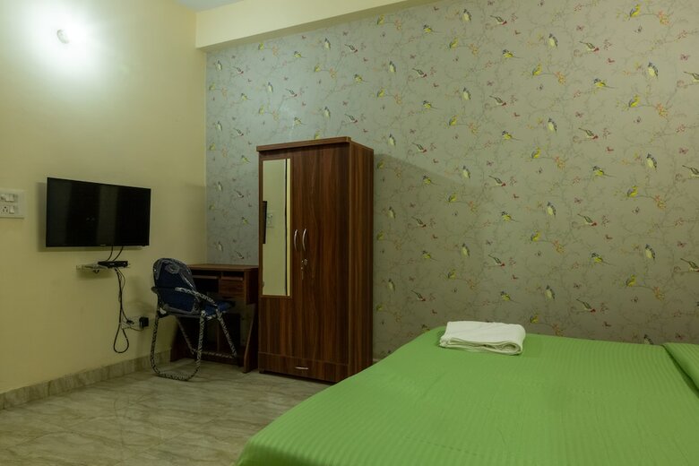 Hotel Eat Sleep Wander Studio Apartments