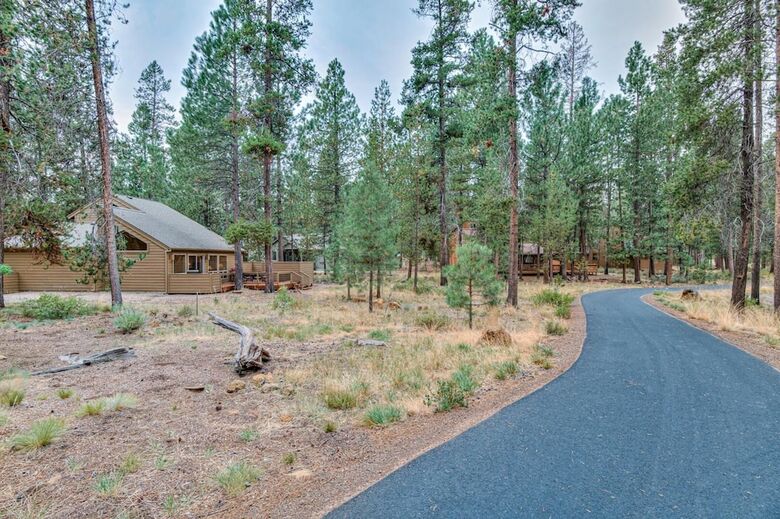 Tamarack Lane 8 By Village Properties At Sunriver