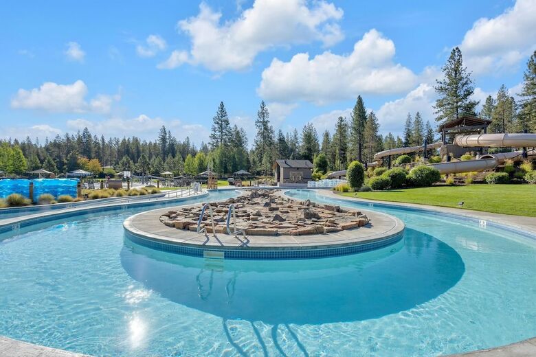 Tamarack Lane 8 By Village Properties At Sunriver