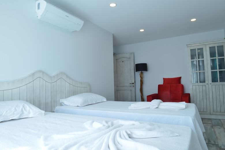Village Farm Boutique Hotel
