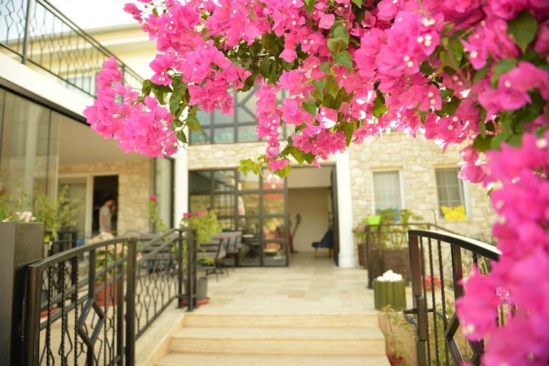 Village Farm Boutique Hotel