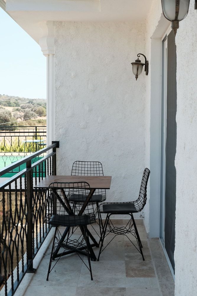 Village Farm Boutique Hotel