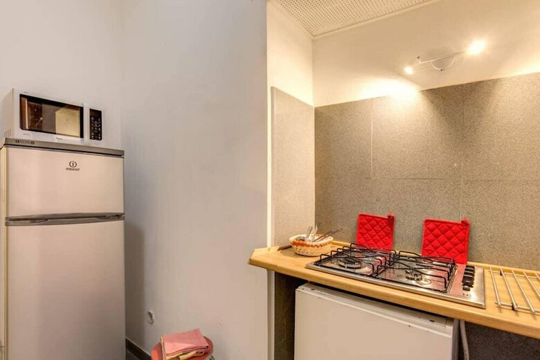 Apartment With 3 Bedrooms In Roma, With Wifi