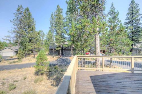 Warbler Lane 15 By Village Properties At Sunriver