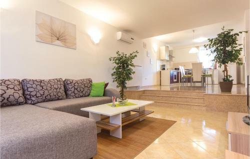Holiday Home Pula 24