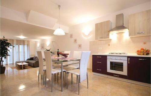 Holiday Home Pula 24
