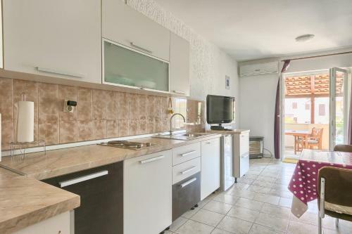 Apartments Veruda Porat