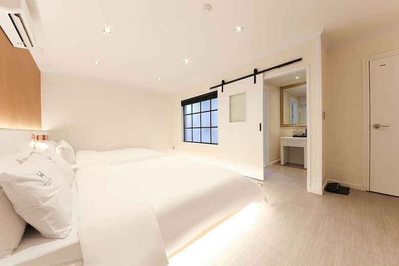 W Lounge Hotel