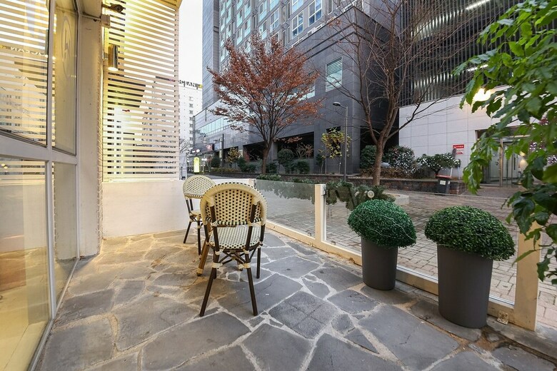 W Lounge Hotel