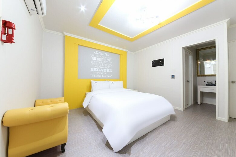 W Lounge Hotel