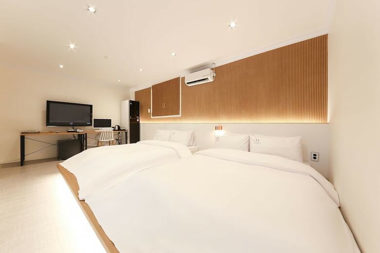 W Lounge Hotel